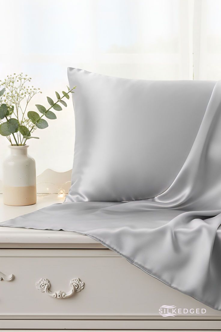 Калъфка за възглавница от естествена коприна – Сребриста